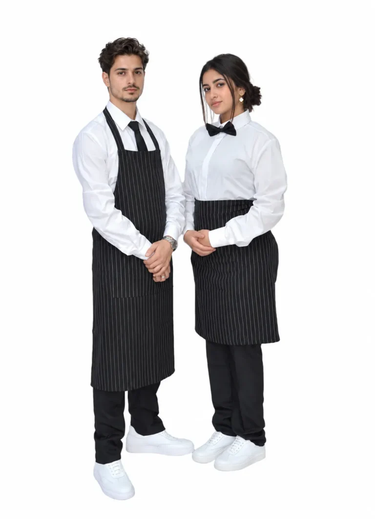 Serveur et serveuse en longs tabliers rayés noirs, chemise blanche